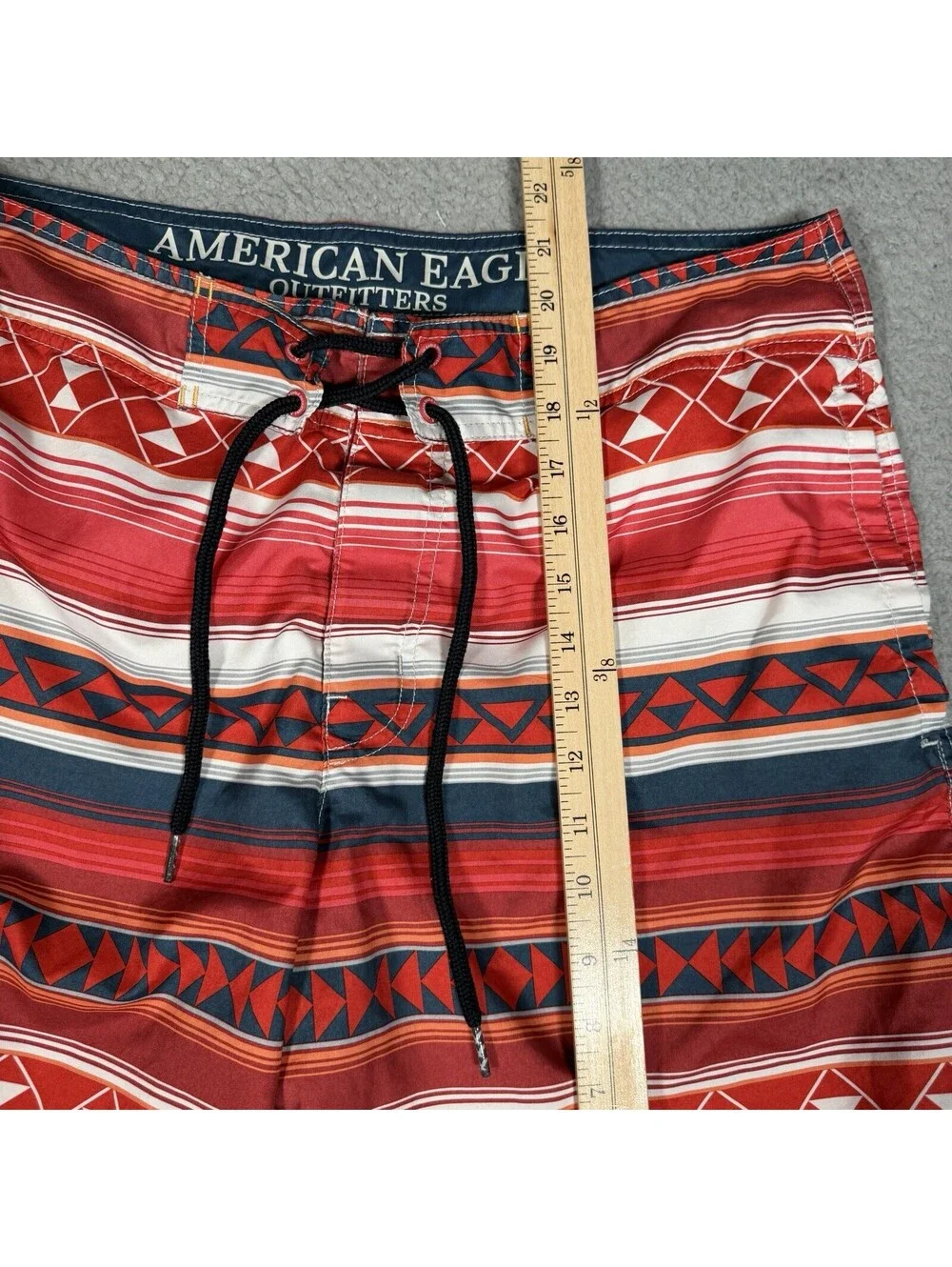American Eagle Board Shorts Mens Large Red Swim Trunks Southwestern Colorful